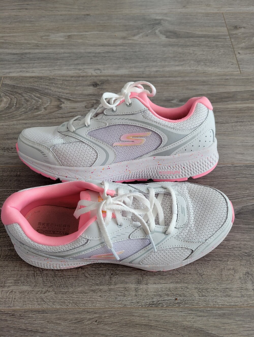 Skechers  GO RUN Consistent Running Shoes Size 8